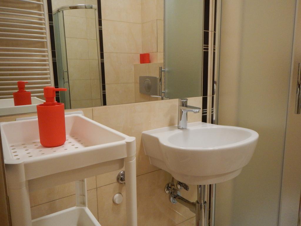 Traugutta Apartment فروتسواف المظهر الخارجي الصورة